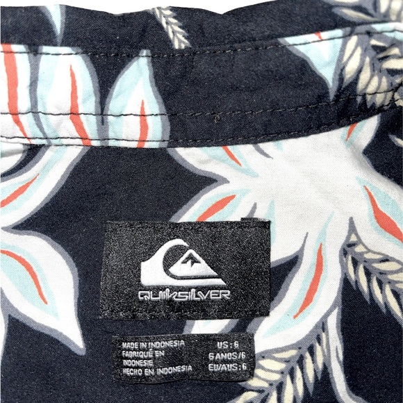 Little Boys Quicksilver Floral Button down - Picture 2 of 5